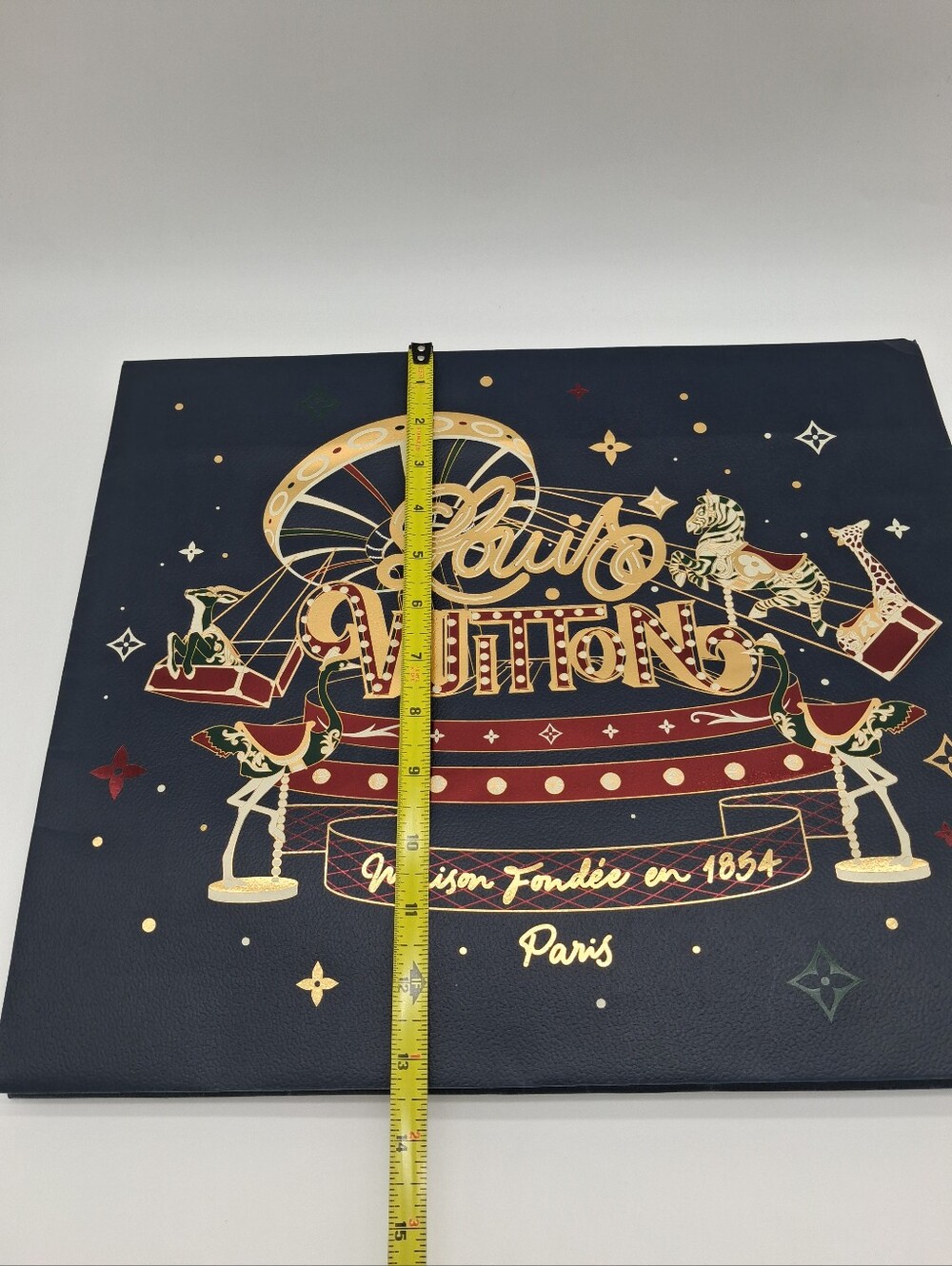 LOUIS VUITTON Joyeuses Fêtes Holiday Carousel Gift Bag & Tag - Picture 8 of 14